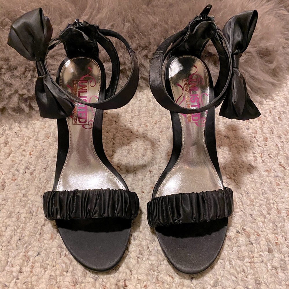 Brand New Bow Kenneth Cole Heel